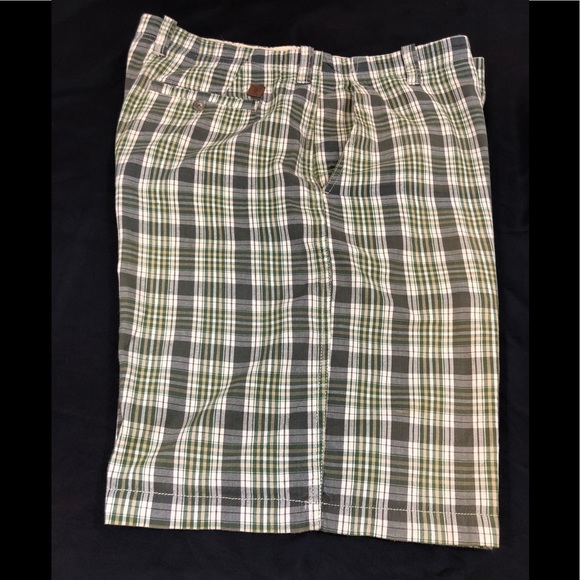 Izod Other - Izod Saltwater Chinos shorts 38